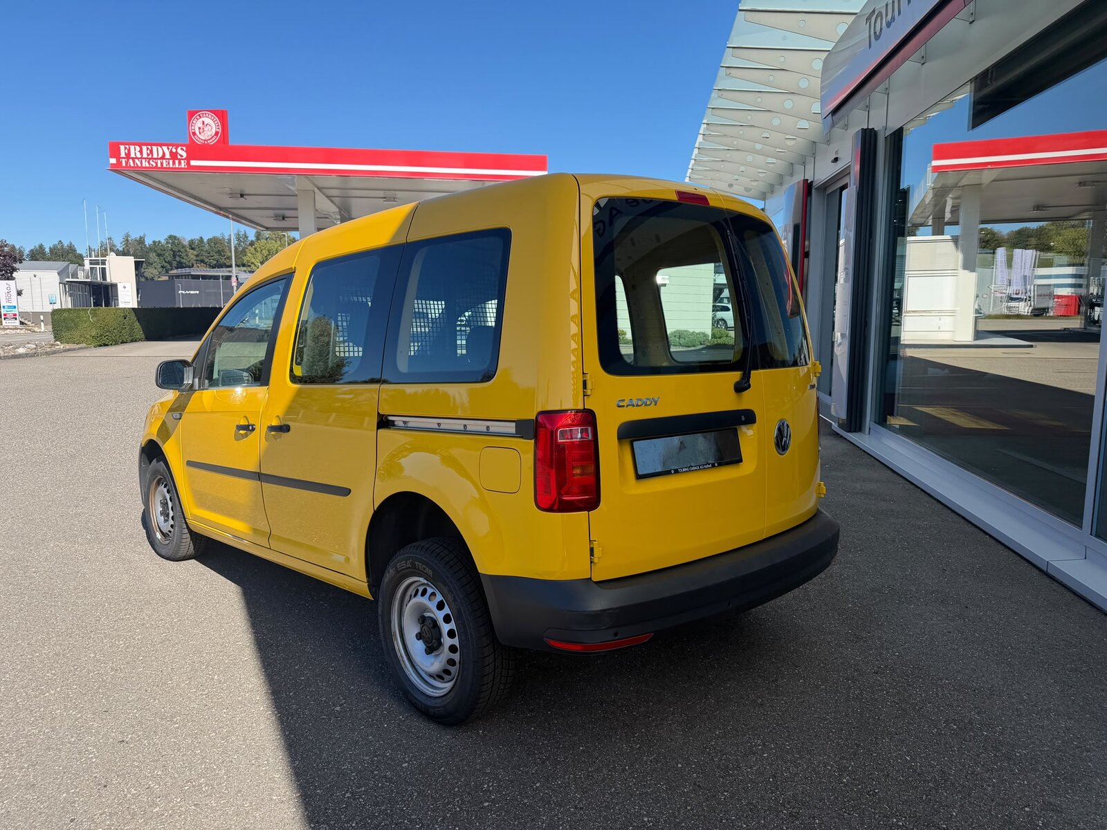 VW Caddy 2.0TDI 4Motion BlueMotion Technology, Diesel, Second hand / Used, Manual - 3