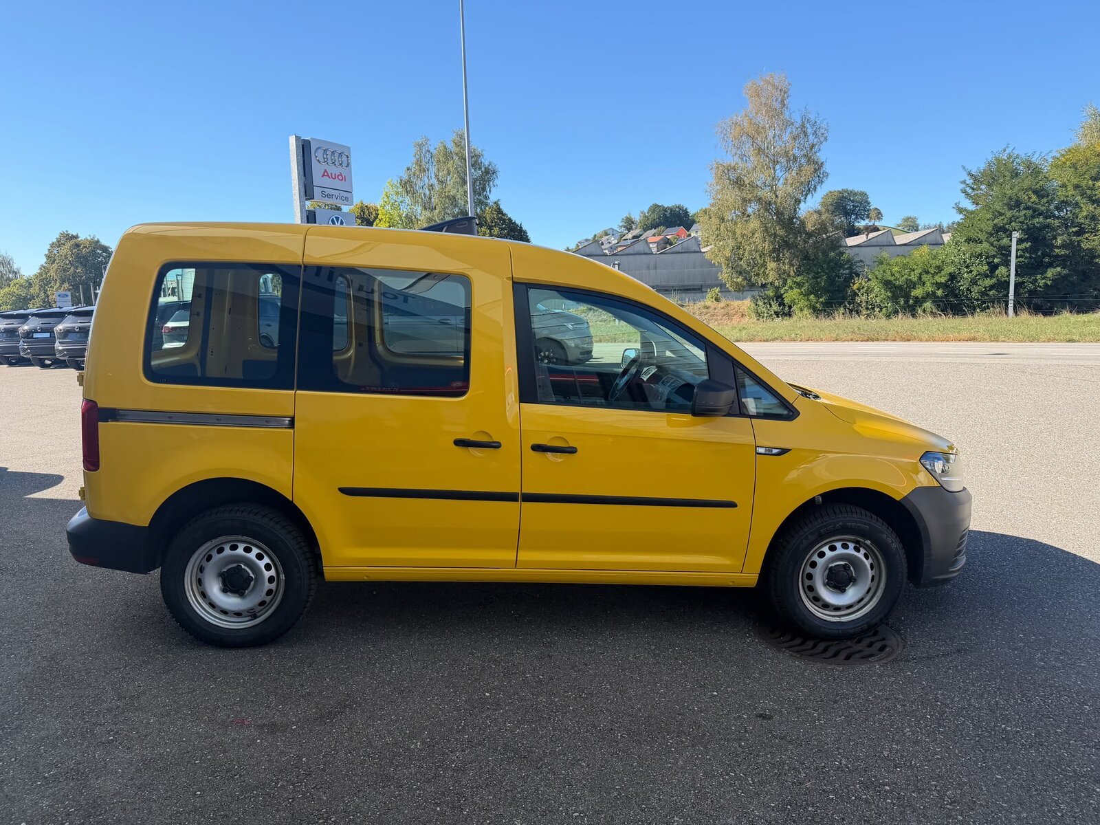VW Caddy 2.0TDI 4Motion BlueMotion Technology, Diesel, Second hand / Used, Manual - 6
