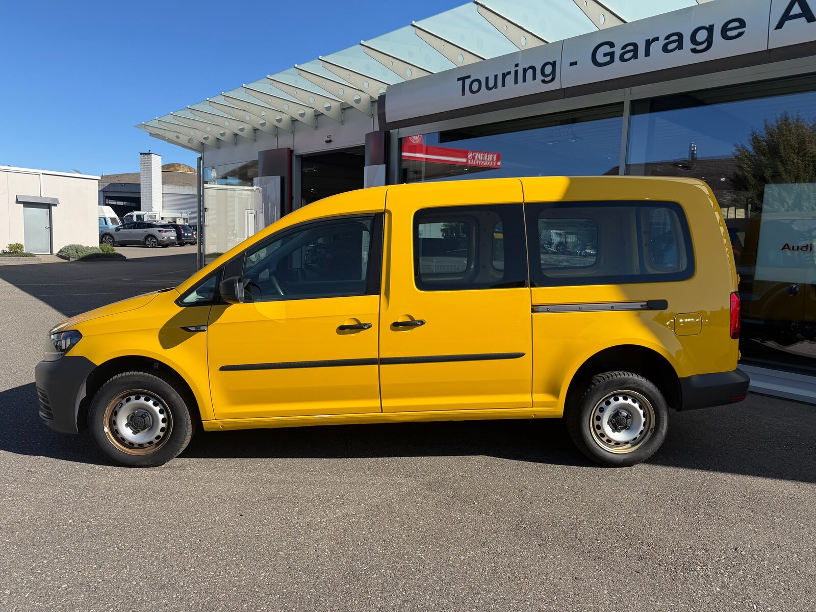 VW Caddy Maxi 2.0TDI 4Motion BlueMotion Technology, Diesel, Second hand / Used, Manual - 2