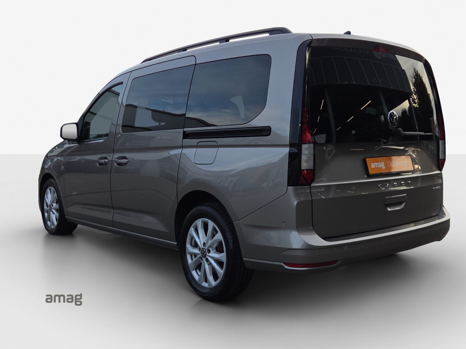 VW Caddy Life Maxi, Full-Hybrid Petrol/Electric, Second hand / Used, Automatic - 3