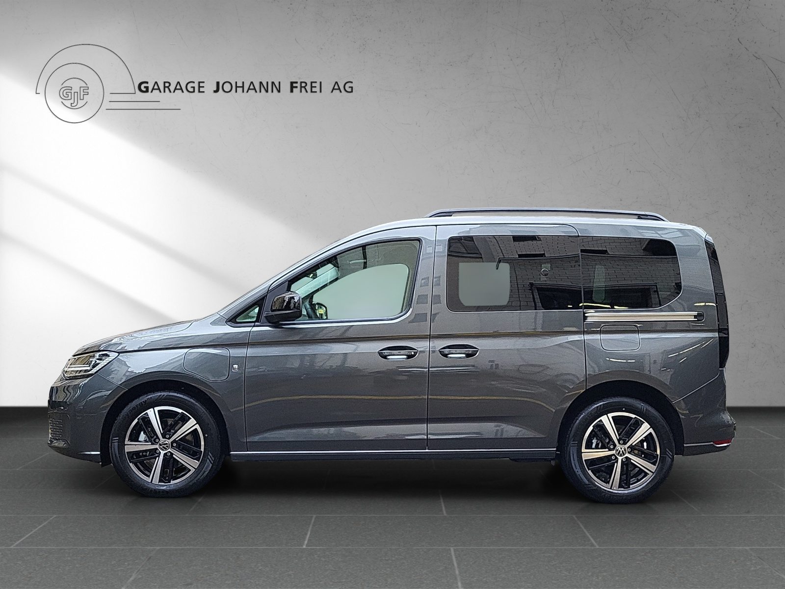 VW Caddy Liberty, Full-Hybrid Petrol/Electric, Ex-demonstrator, Automatic - 2