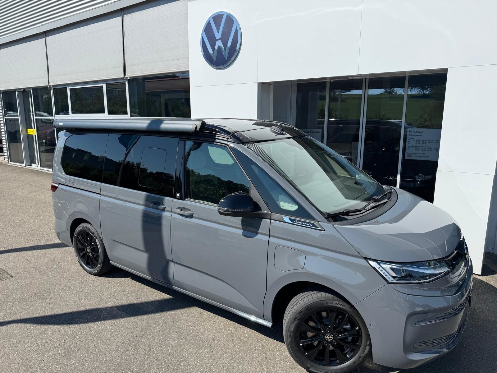 VW California Beach Camper Liberty, Voll-Hybrid Benzin/Elektro, Neuwagen, Automatik - 2