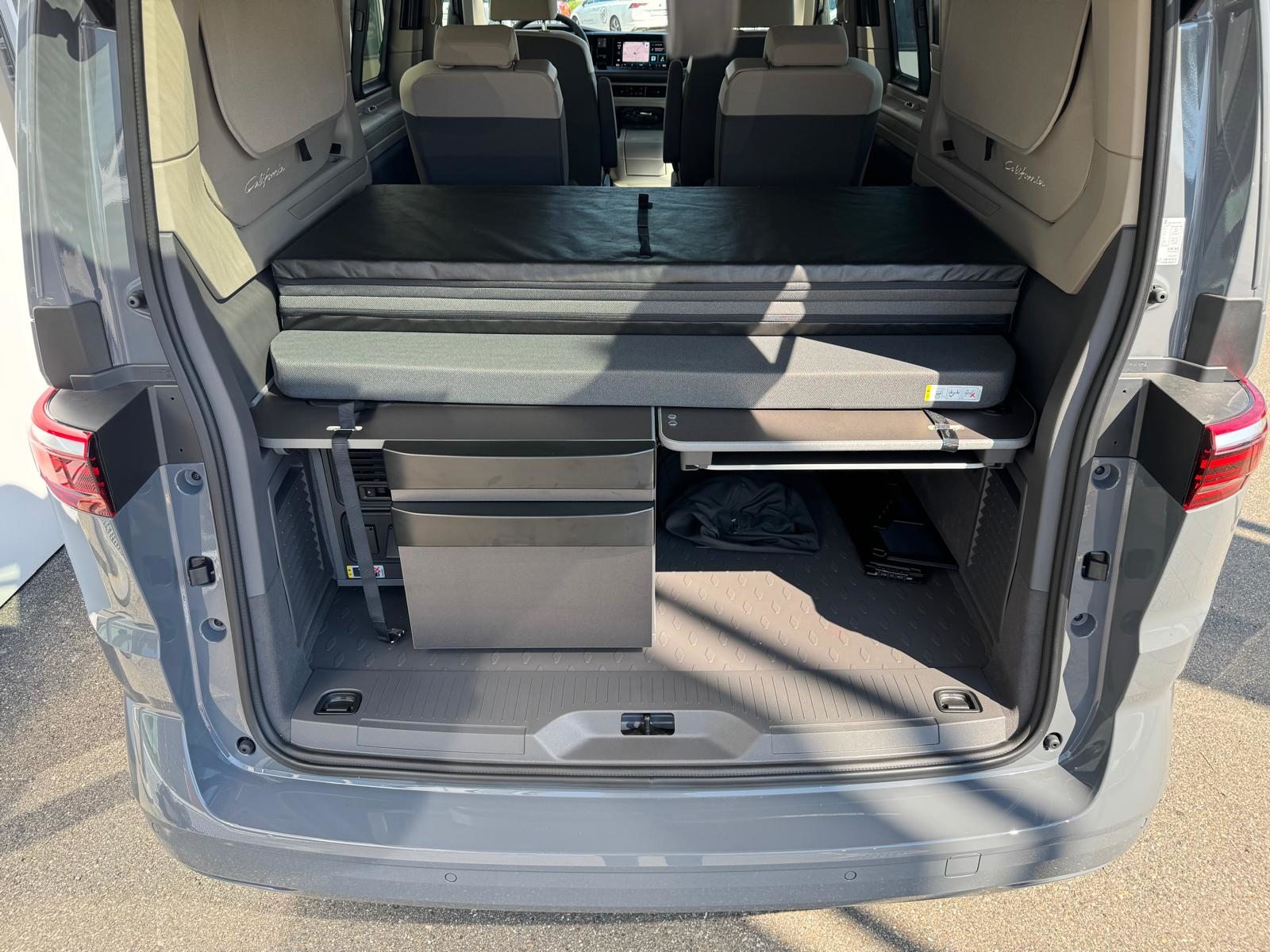 VW California Beach Camper Liberty, Voll-Hybrid Benzin/Elektro, Neuwagen, Automatik - 7