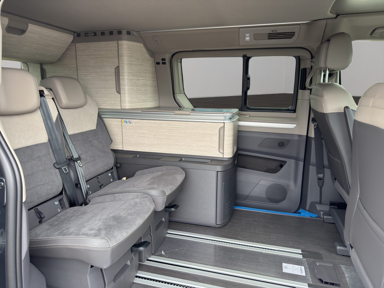 VW California Ocean Liberty, Voll-Hybrid Benzin/Elektro, Neuwagen, Automatik - 6