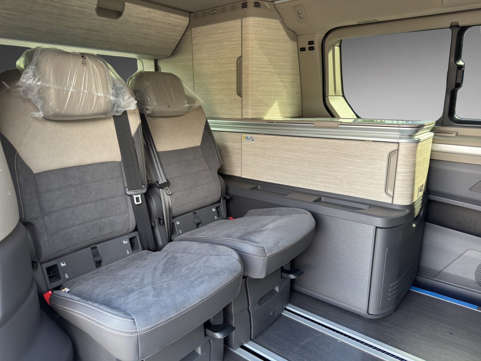 VW California Ocean Liberty, Hybride Integrale Benzina/Elettrica, Auto nuove, Automatico - 7