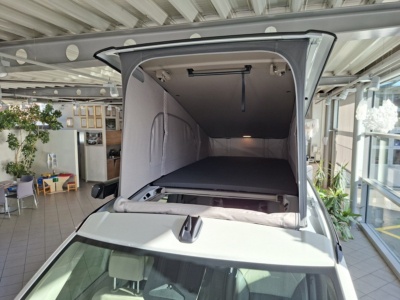 VW California Beach Tour Liberty, Diesel, Neuwagen, Automatik - 5