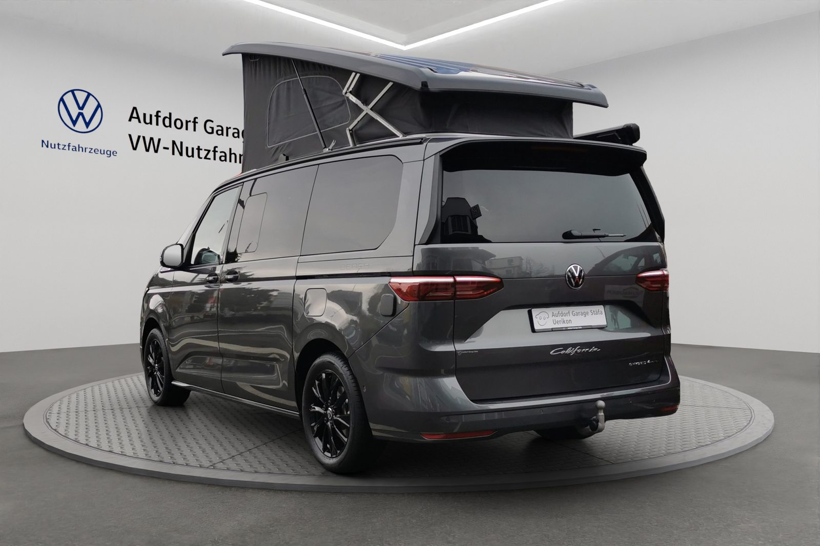 VW California Beach Tour Liberty, Full-Hybrid Petrol/Electric, New car, Automatic - 3
