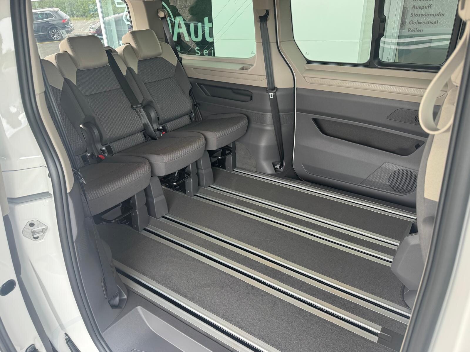 VW California Beach Liberty, Hybride Integrale Benzina/Elettrica, Auto nuove, Automatico - 4