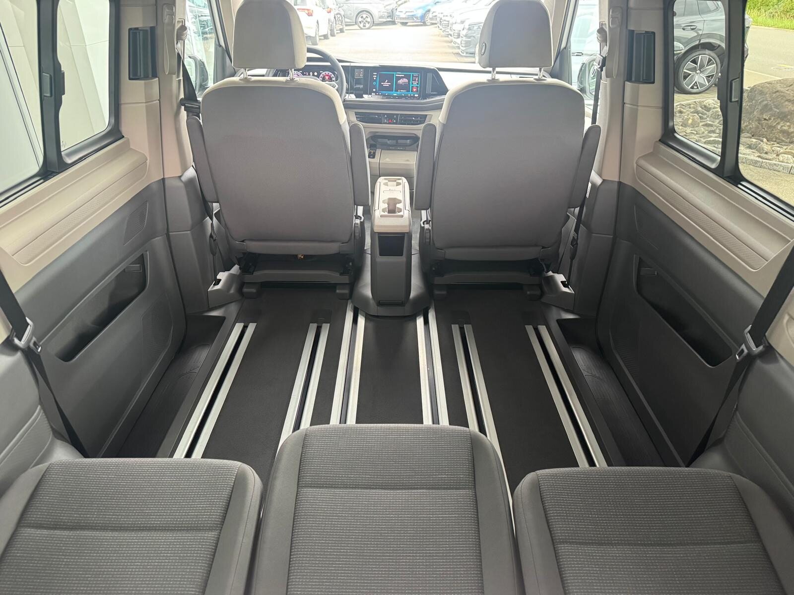 VW California Beach Liberty, Hybride Integrale Benzina/Elettrica, Auto nuove, Automatico - 7