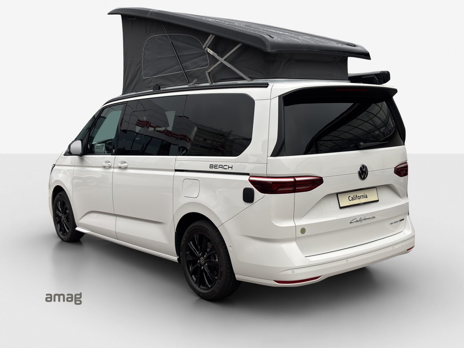 VW California Beach Camper Liberty, Full-Hybrid Petrol/Electric, Second hand / Used, Automatic - 3