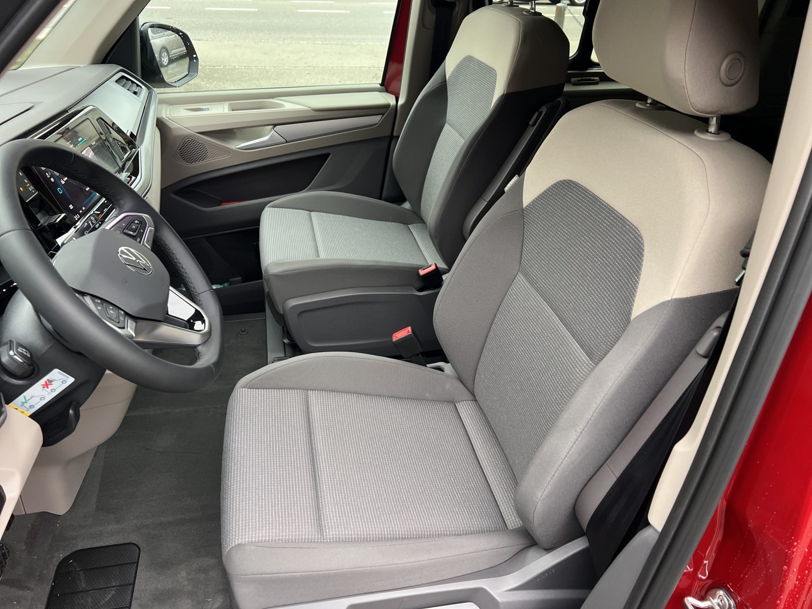 VW California Beach Tour Liberty, Diesel, Occasion / Gebraucht, Automatik - 7