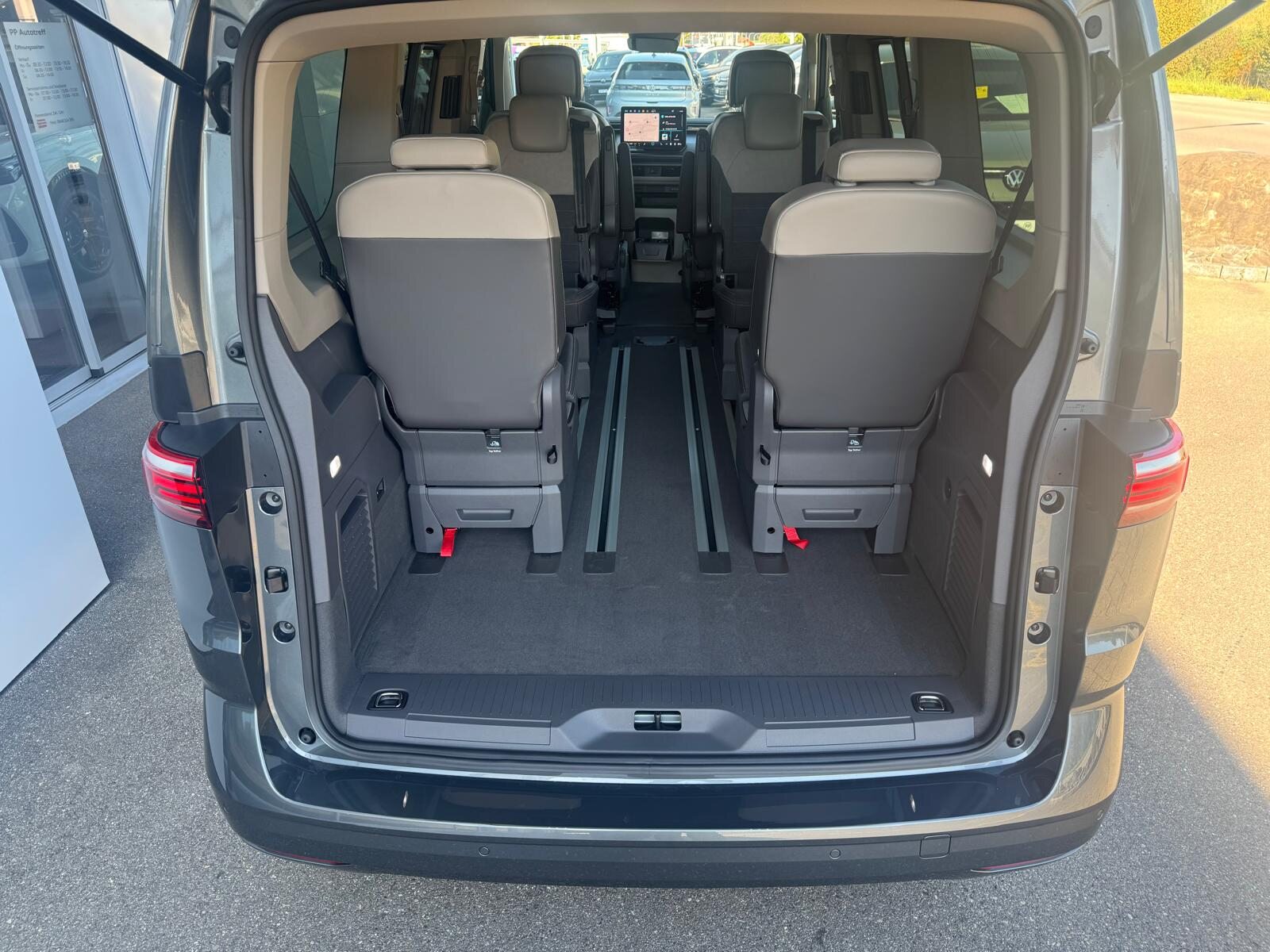 VW California Beach Liberty, Diesel, Occasion / Gebraucht, Automatik - 6