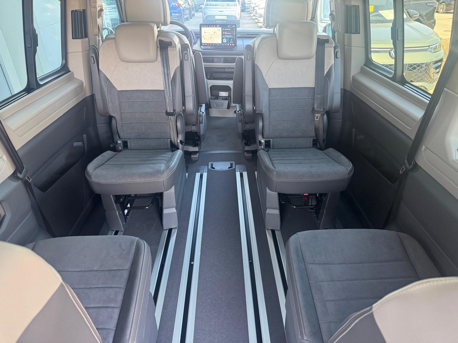 VW California Beach Liberty, Diesel, Occasion / Gebraucht, Automatik - 7