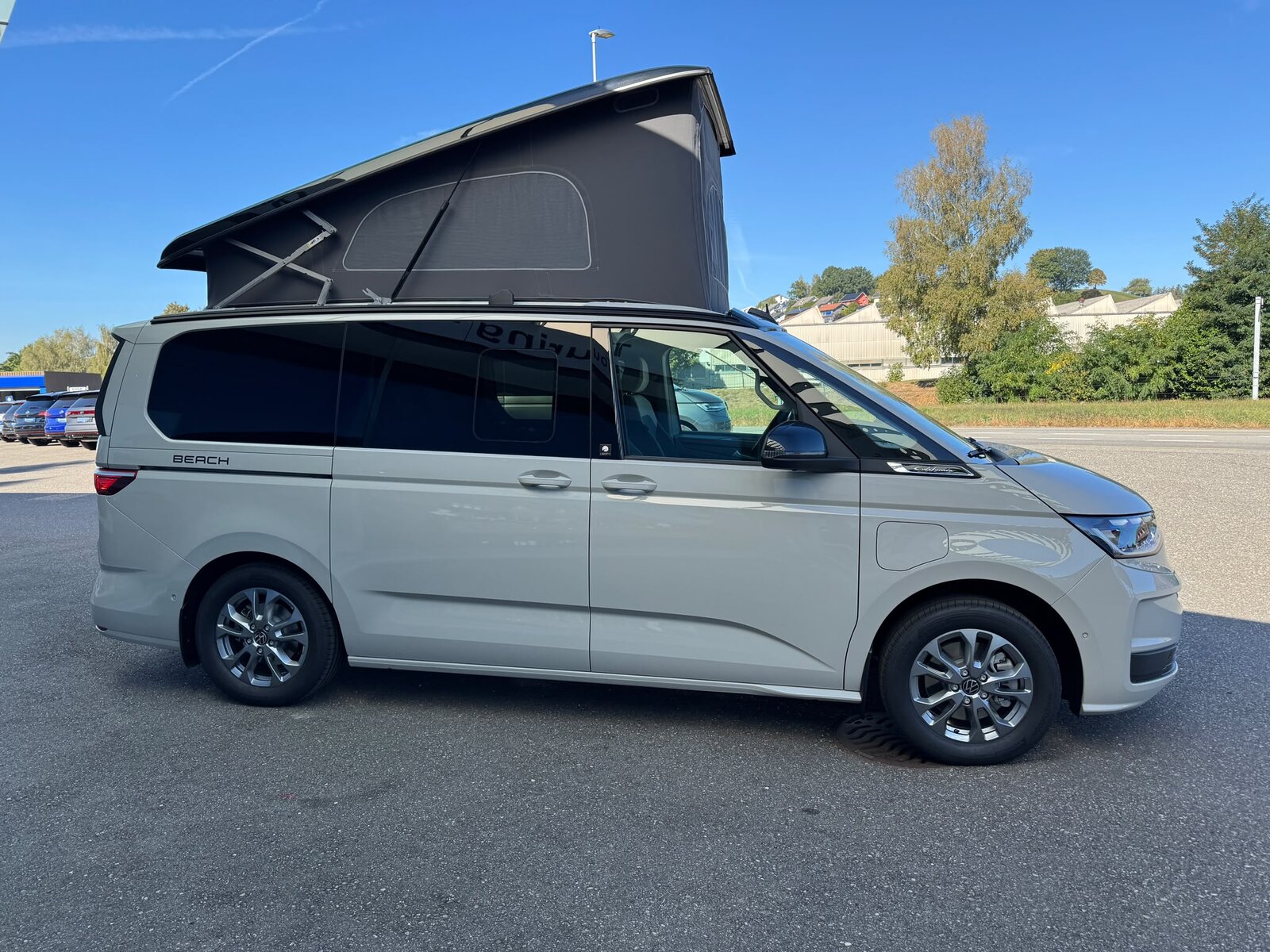 VW California eHybrid Beach Tour Liberty 4Motion / 4x4 mit 5-S, Hybride Intégral Essence/Électricité, Voiture nouvelle, Automatique - 4