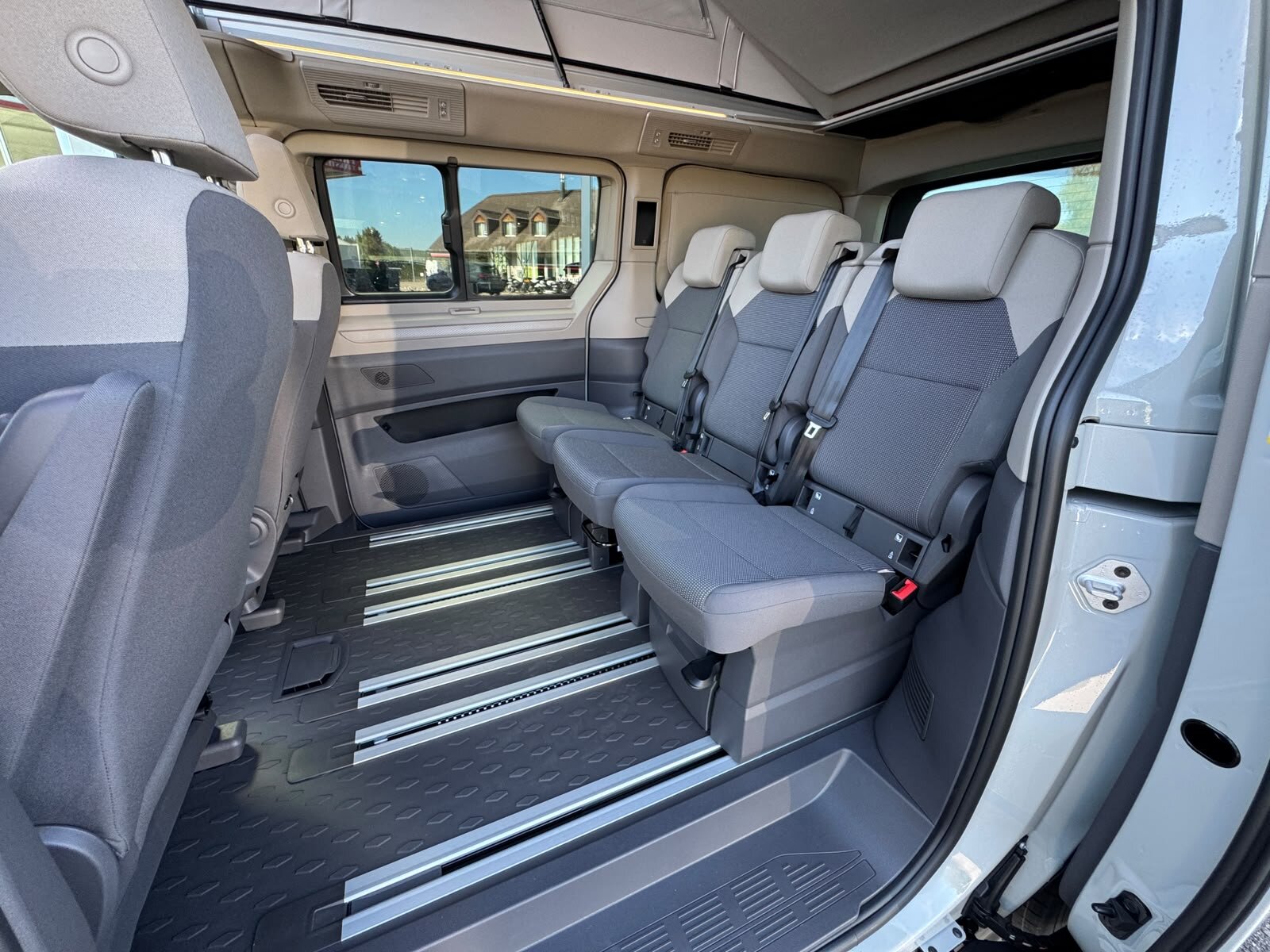 VW California eHybrid Beach Tour Liberty 4Motion / 4x4 mit 5-S, Hybride Intégral Essence/Électricité, Voiture nouvelle, Automatique - 6