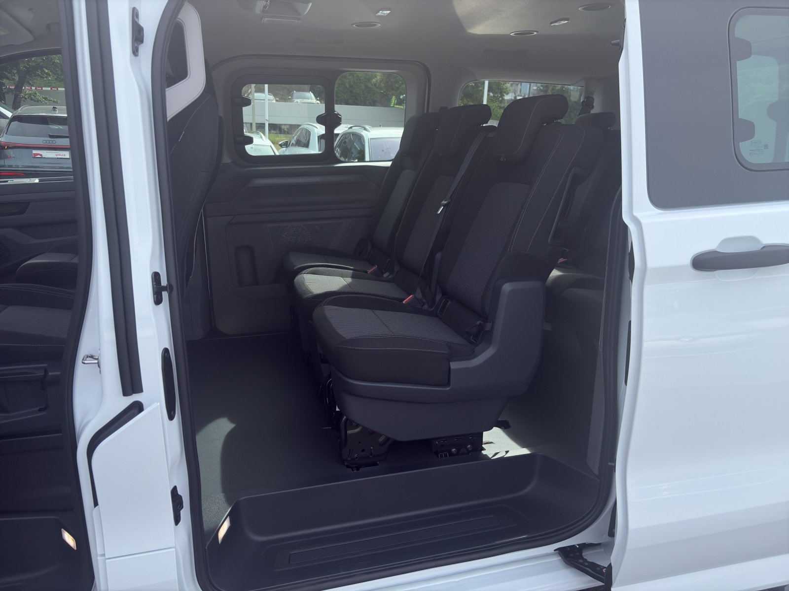 VW Caravelle 3100 2.0 TDI 150 Basis, Diesel, Occasion / Gebraucht, Automatik - 7