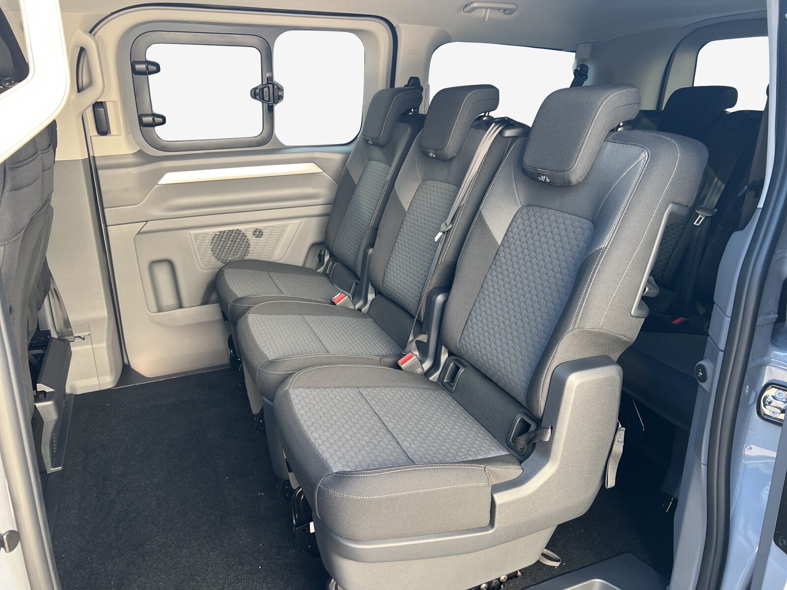VW Caravelle Life Edition RS 3100mm 4Motion, Diesel, New car, Automatic - 7