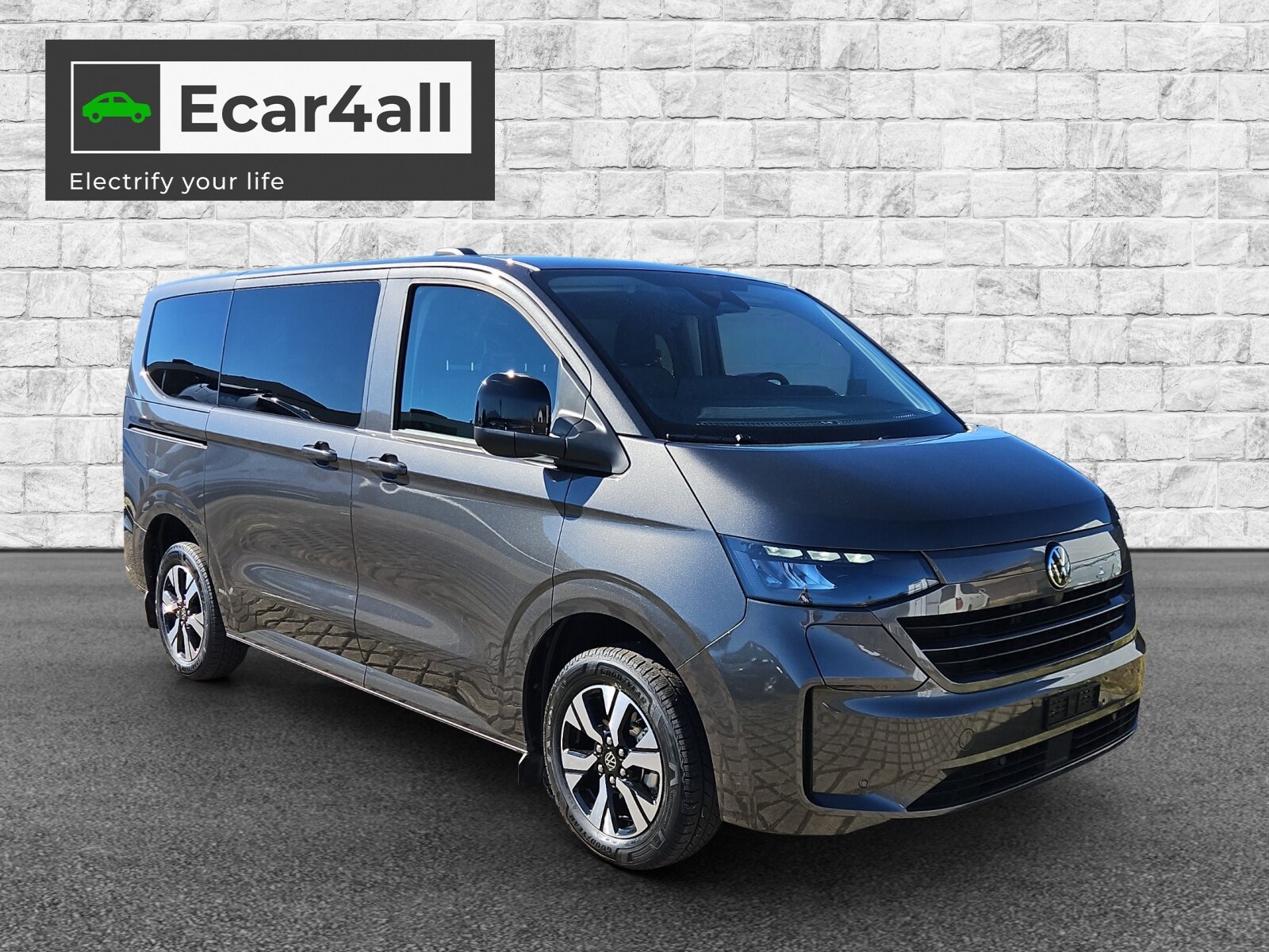 VW Caravelle BEV Life