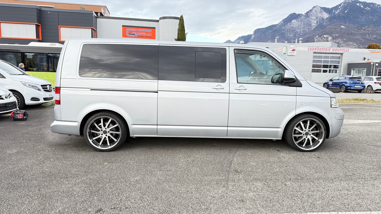 VW Caravelle, Essence, Occasion / Utilisé, Automatique - 7