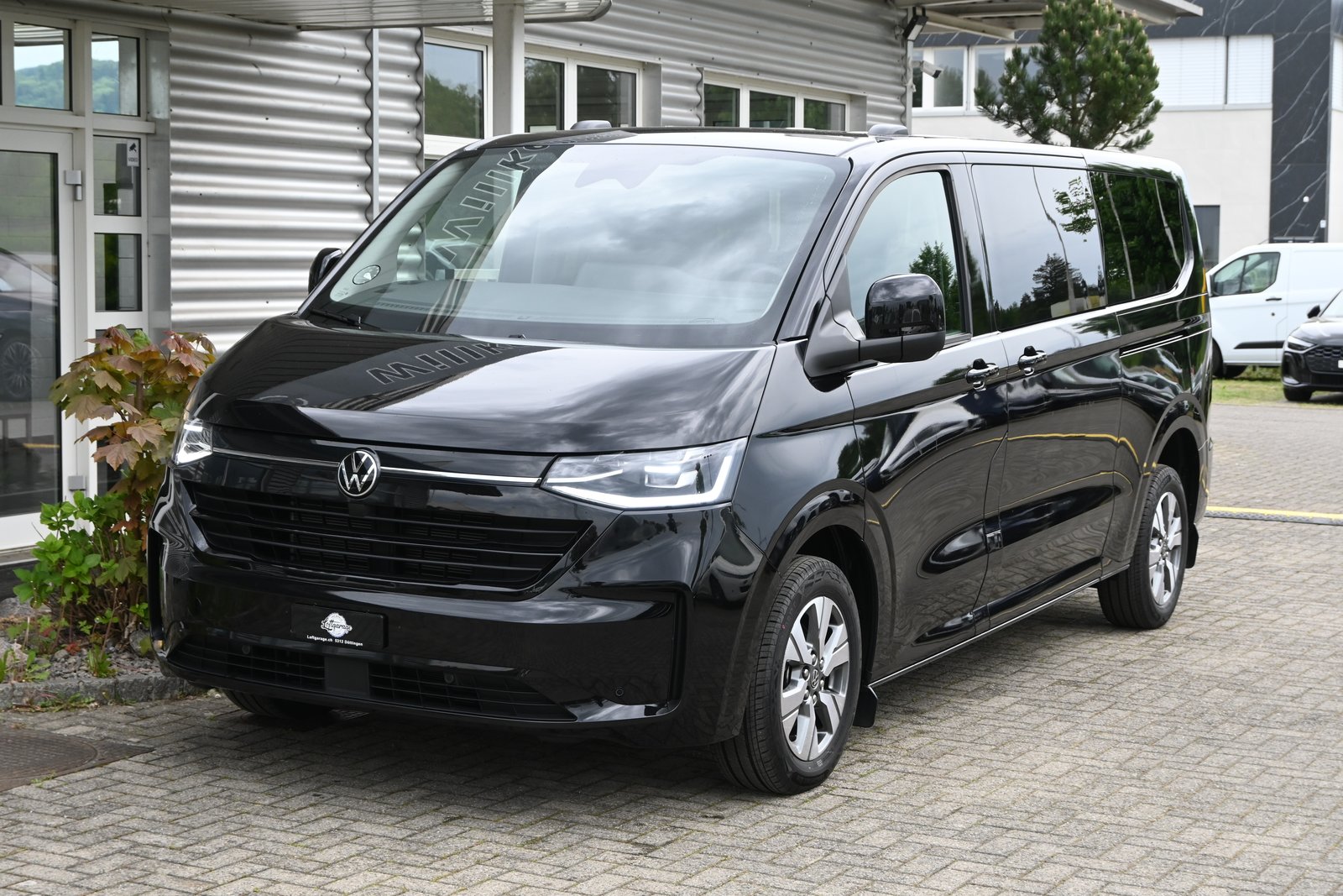 VW Caravelle 2.0 TDI Style LWB Automat 8-Plätzer 170PS + AH, Diesel, Occasioni / Usate, Automatico - 2