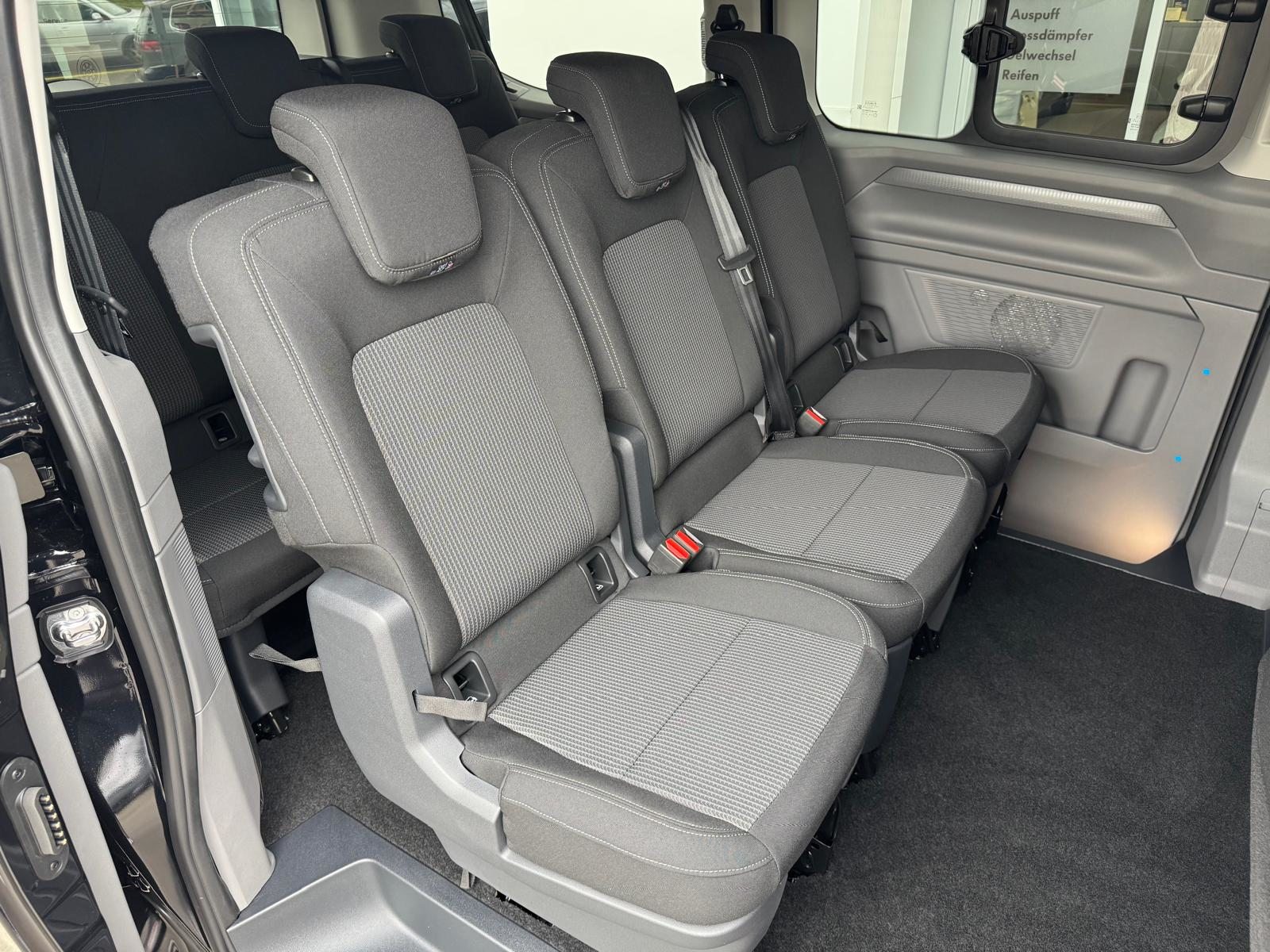 VW Caravelle Basis RS 3100mm, Diesel, Second hand / Used, Automatic - 4