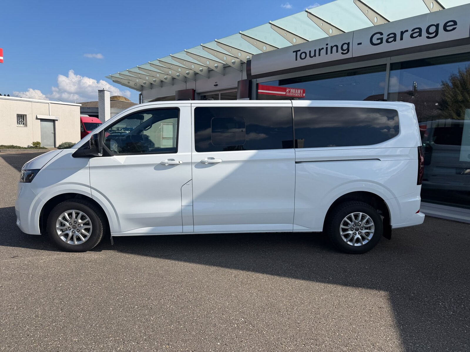 VW Caravelle 2.0 TDI Life LWB 4 Motion Automat 9-Sitzplätze, Diesel, Occasion / Gebraucht, Automatik - 2