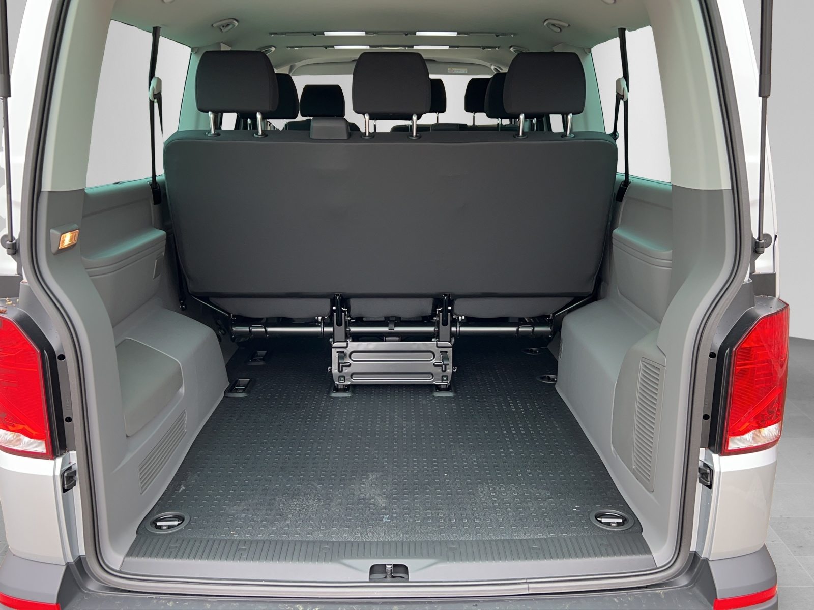 VW Caravelle 6.1 Trendline Liberty RS 3400 mm, Diesel, Voiture de démonstration, Automatique - 6