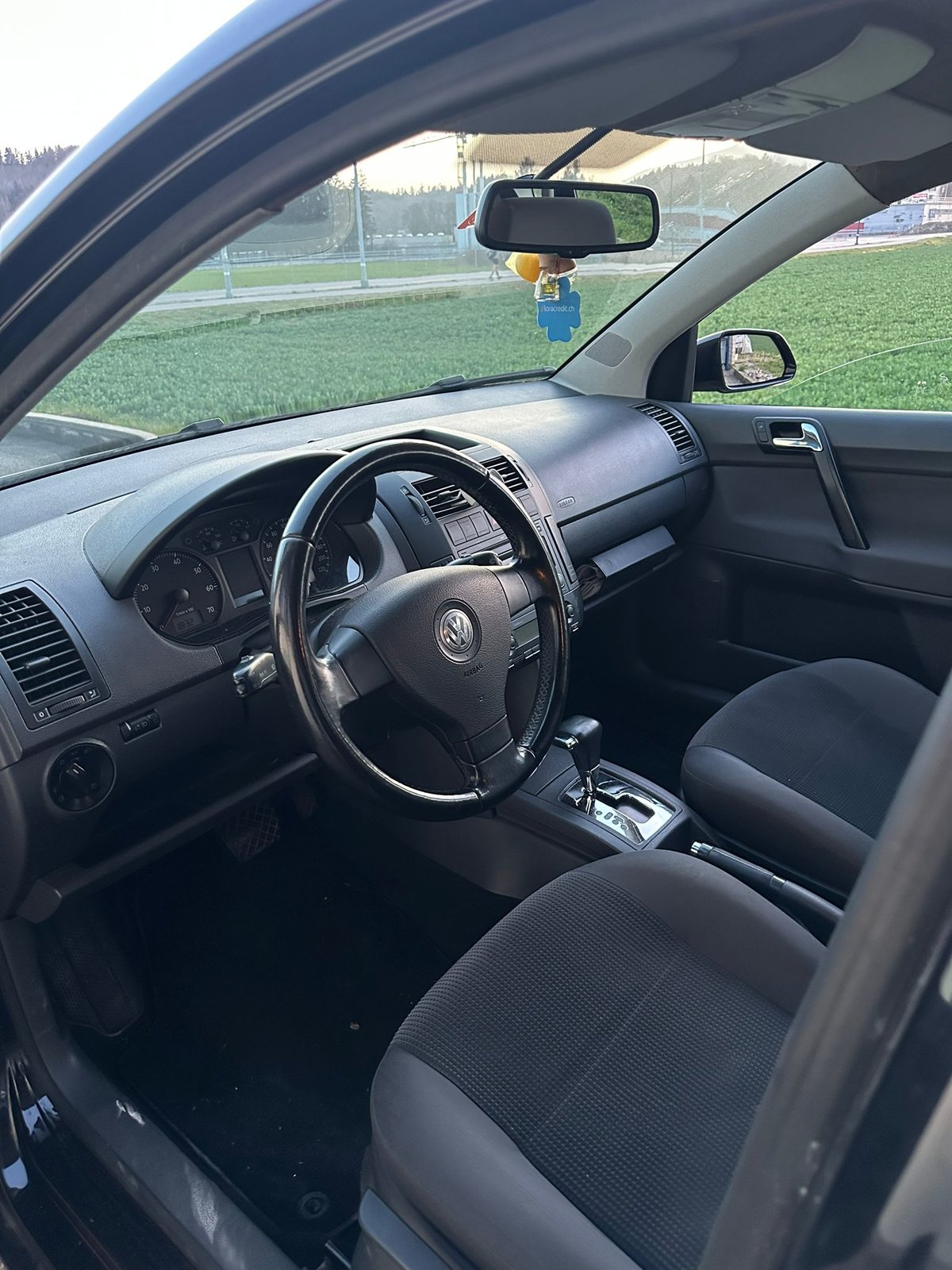 VW Comfortline, Essence, Occasion / Utilisé, Automatique - 4