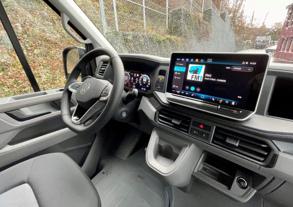 VW CRAFTER 2.0 BI-TDI 177 4Motion, Diesel, Ex-demonstrator, Automatic - 6