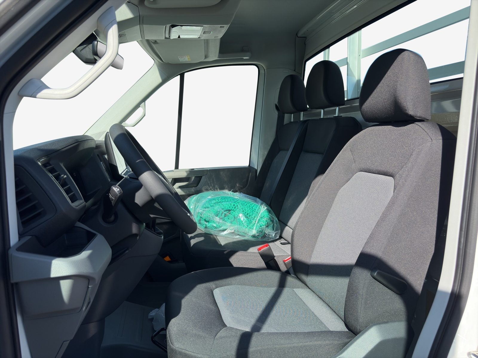 VW Crafter 35 Chassis-Kabine Champion RS 3640 mm, Diesel, Neues Fahrzeug mit Tageszulassung, Handschaltung - 7