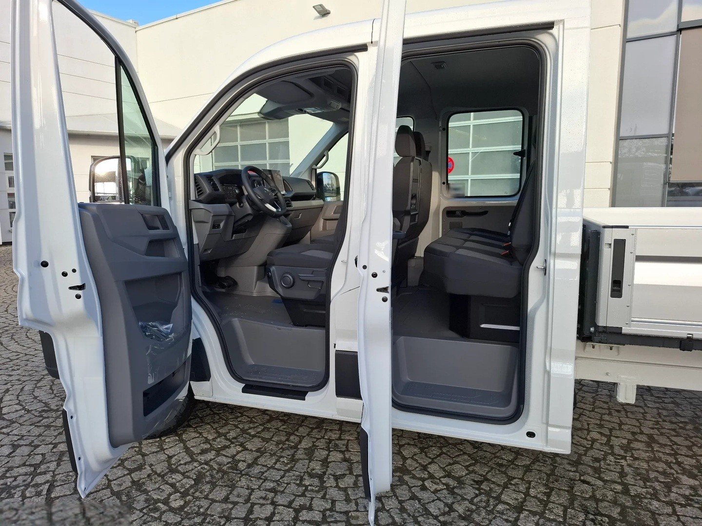 VW Crafter 35 2.0 BiTDI L4 4Motion A 7 Sitzer, Diesel, Auto nuove, Automatico - 5