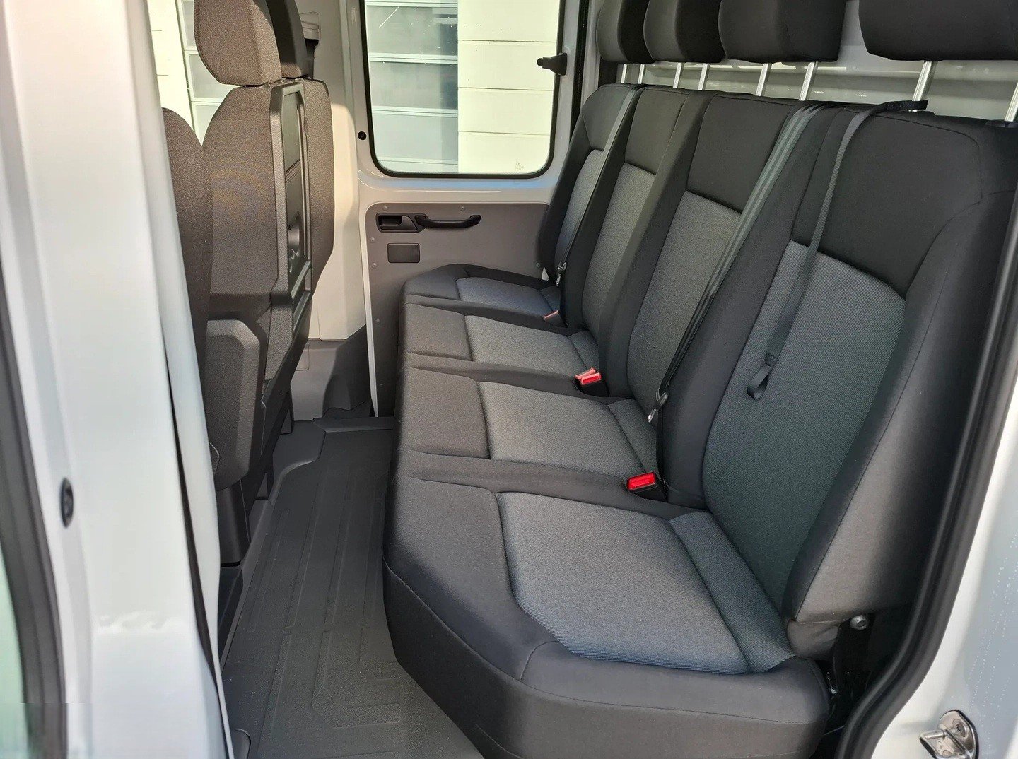 VW Crafter 35 2.0 BiTDI L4 4Motion A 7 Sitzer, Diesel, Auto nuove, Automatico - 7