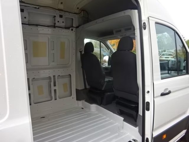 VW Crafter 35 2.0 BiTDI L4 4Motion A, Diesel, New car, Automatic - 7
