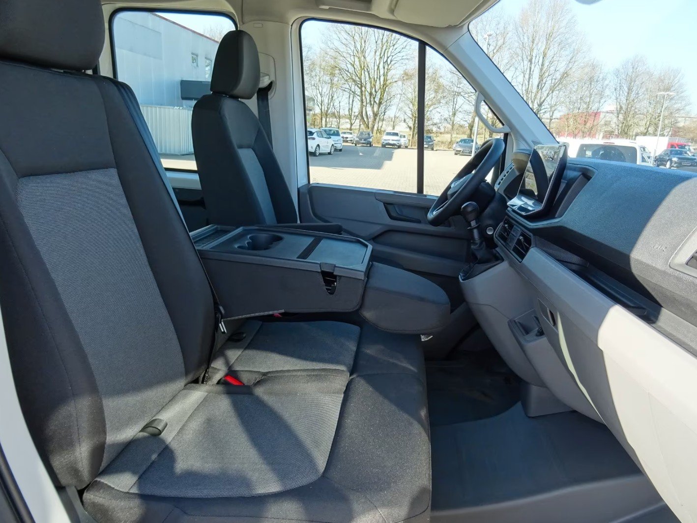 VW Crafter 35 2.0 TDI L4, Diesel, New car, Manual - 5