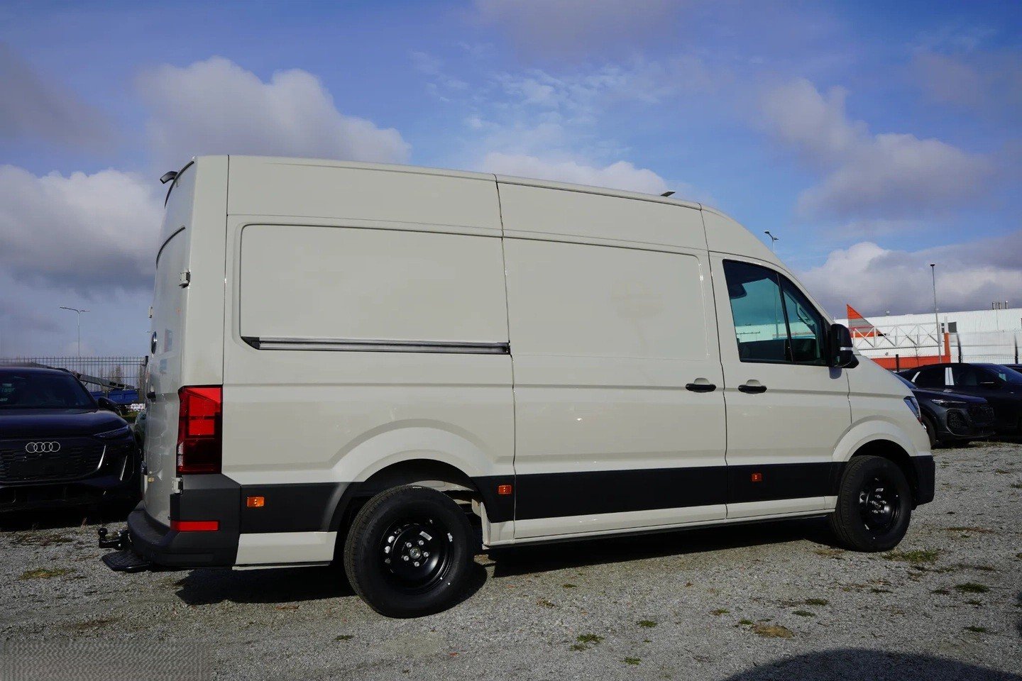 VW Crafter 35 2.0 BiTDI L3 A, Diesel, Auto nuove, Automatico - 4
