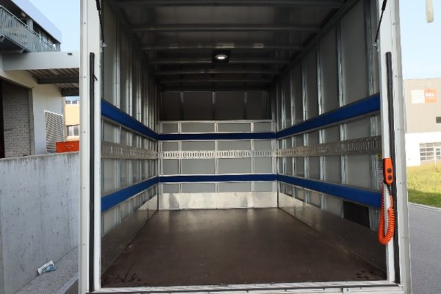 VW Crafter 35 Chassis-Kabine Champion RS 3640 mm, Diesel, Occasion / Utilisé, Automatique - 5