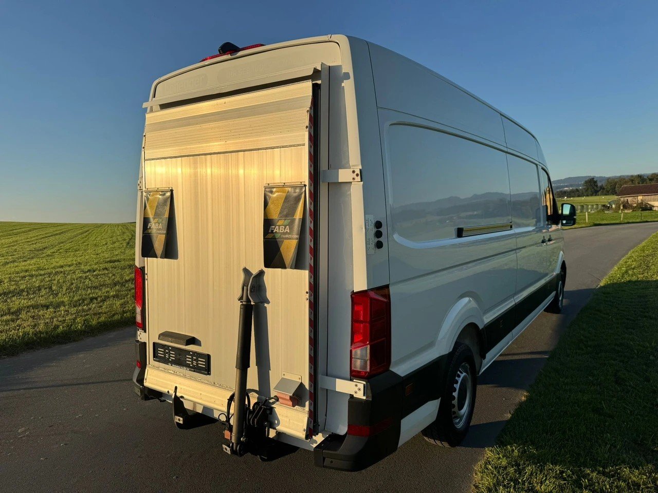 VW Crafter 35 2.0 TDI Entry L4 **mit Hebebühne**