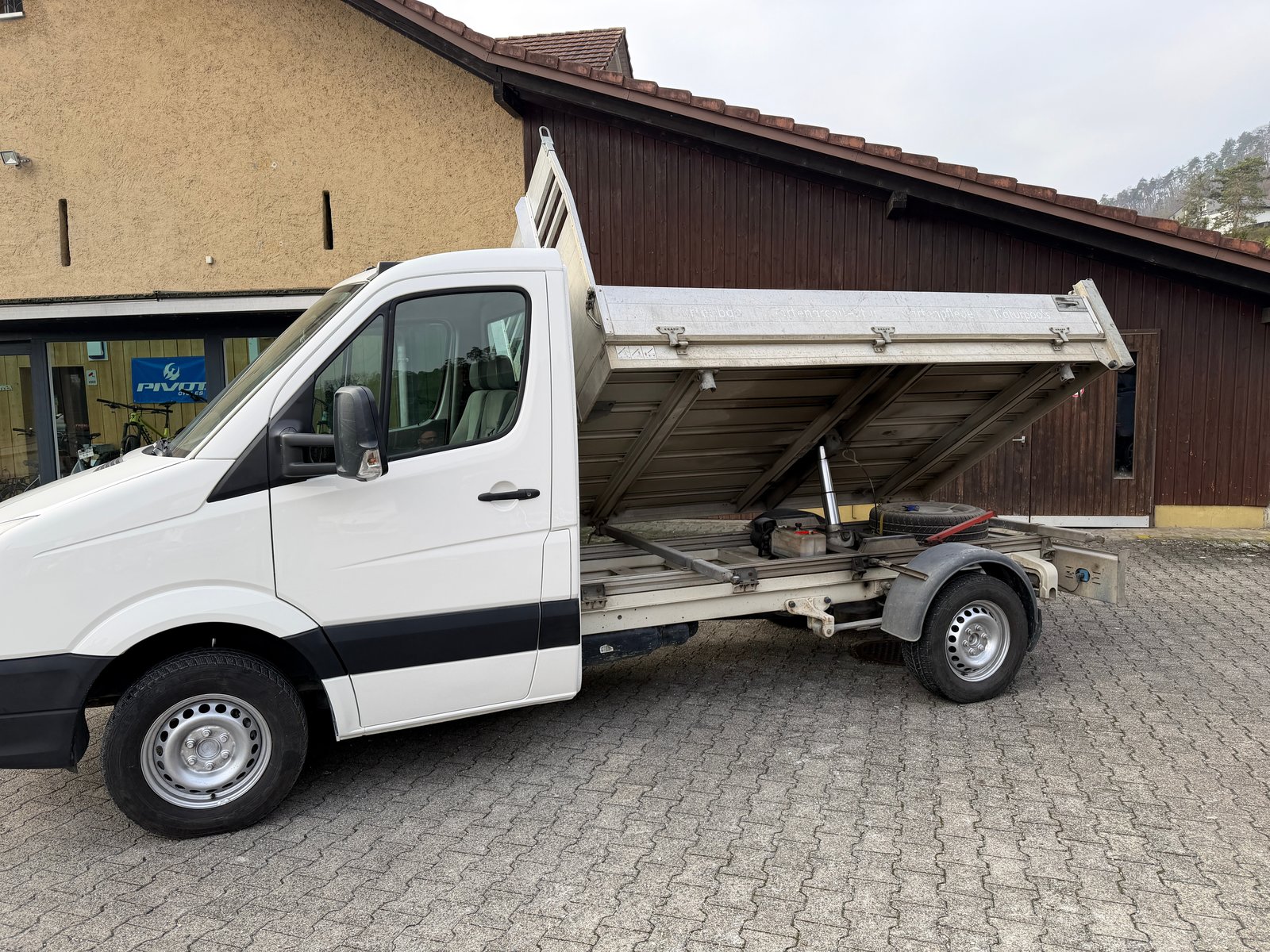 VW Crafter 35 2.5 BlueTDI 136 PS A, Diesel, Occasion / Utilisé, Automatique - 7