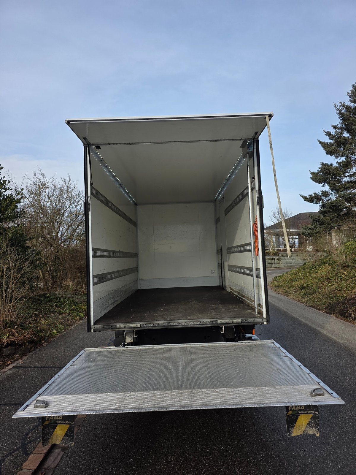VW Crafter 35 2.0 TDI L4 4Motion, Diesel, Second hand / Used, Manual - 7