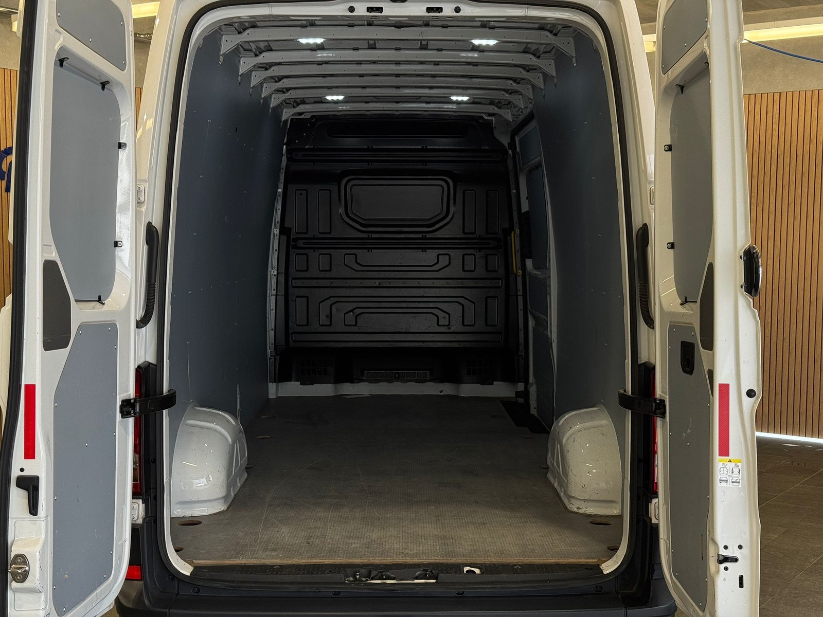 VW Crafter 35 2.0 TDI L4, Diesel, Occasion / Gebraucht, Handschaltung - 5
