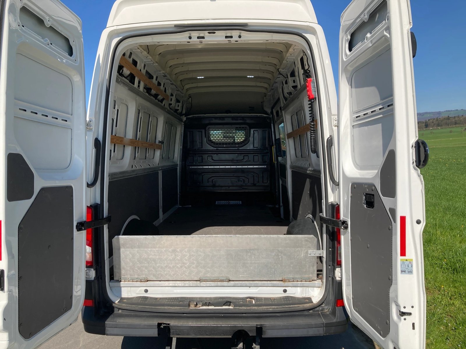 VW Crafter 35 2.0 TDI L4 4Motion **mit Hebebühne**, Diesel, Second hand / Used, Manual - 7