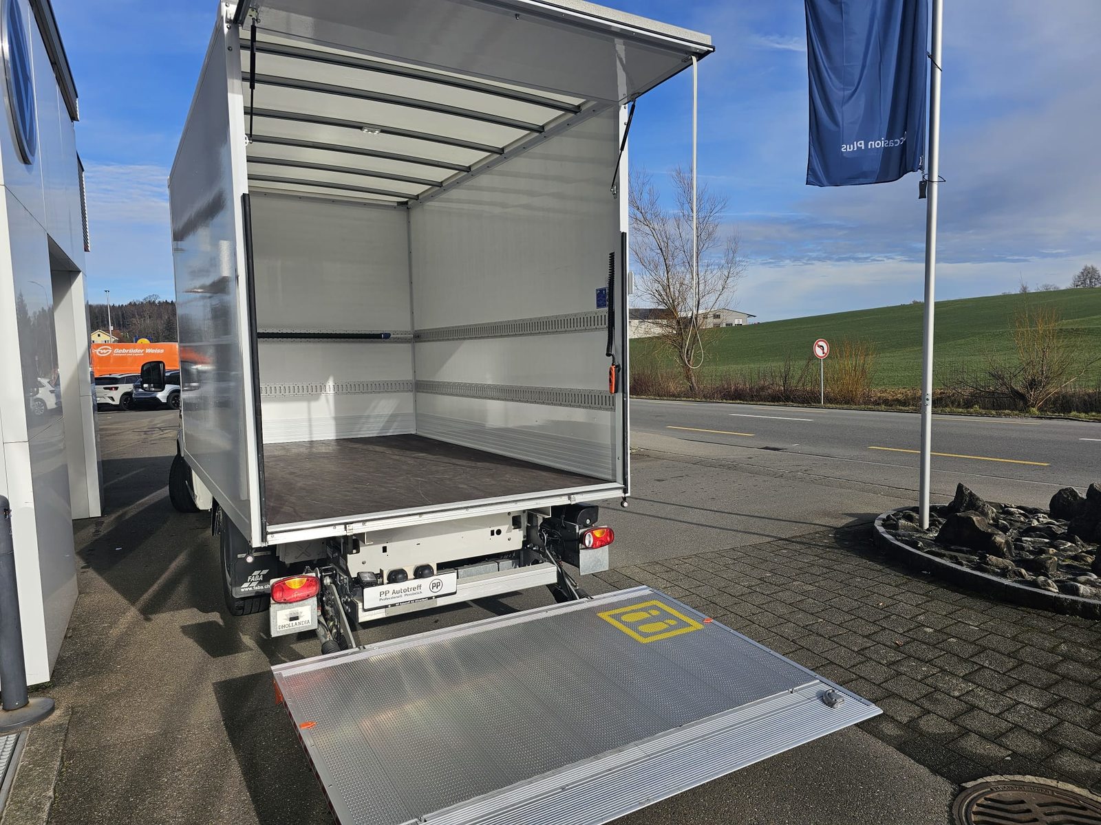 VW Crafter 35 Chassis-Kabine Champion RS 3640 mm Singlebereifun, Diesel, Occasioni / Usate, Automatico - 4