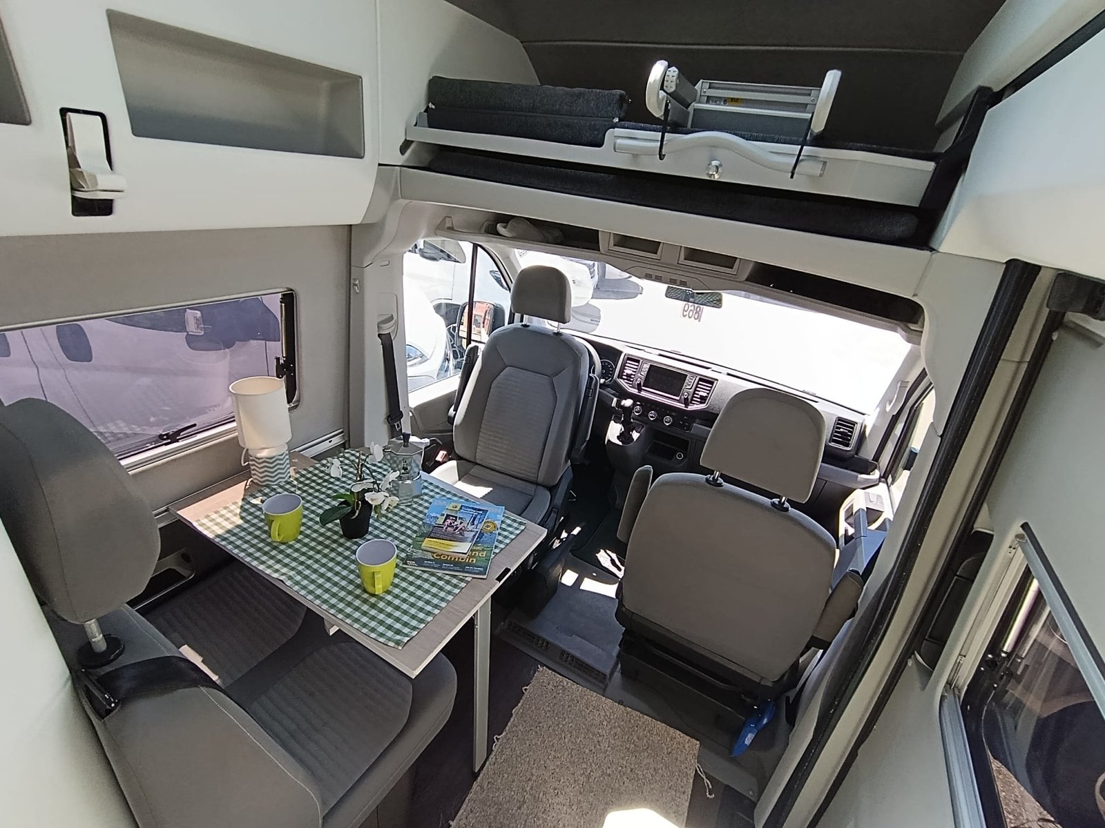 VW Crafter Grand California 600 ***Alltagstaugliches, echtes, Diesel, Occasion / Gebraucht, Automatik - 2