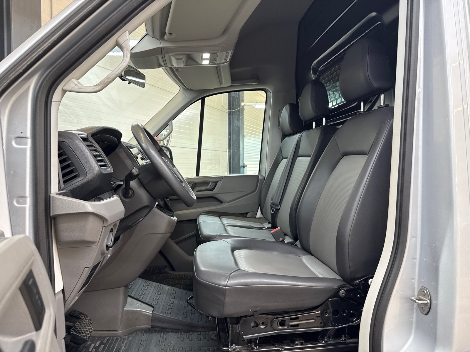 VW Crafter 35 2.0 TDI Entry L3 A, Diesel, Occasion / Utilisé, Automatique - 7