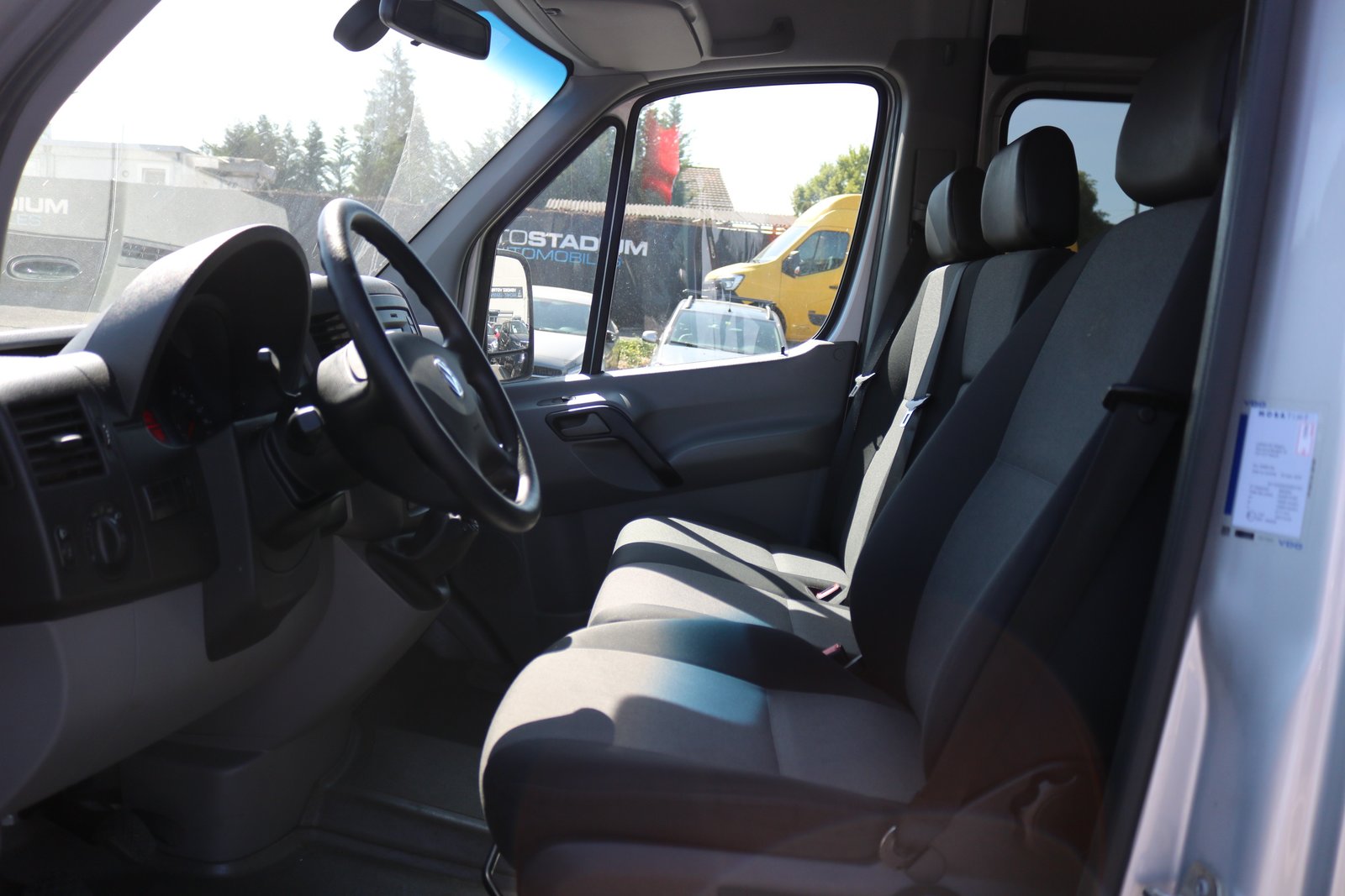 VW Crafter 50 2.0 TDI CR, Diesel, Second hand / Used, Manual - 4