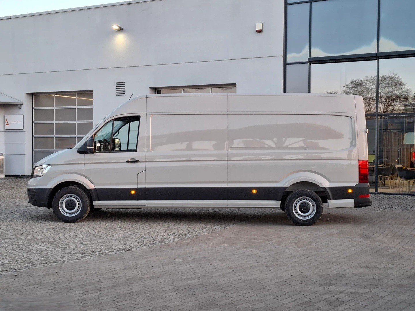 VW Crafter 35 2.0 BiTDI Entry L4 A 4Motion, Diesel, New car, Automatic - 3