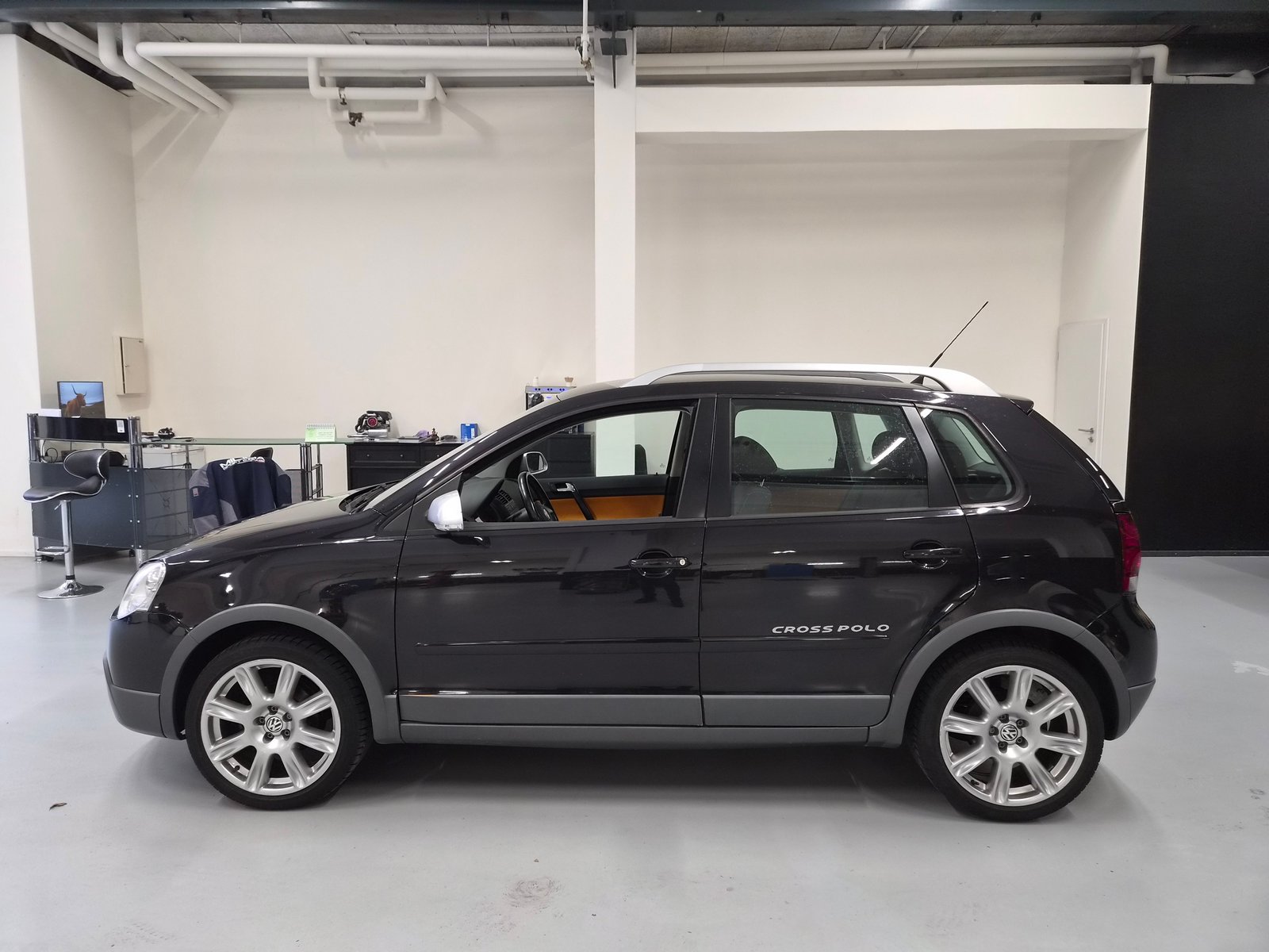 VW CrossPolo 1.6 16V, Petrol, Second hand / Used, Manual - 3
