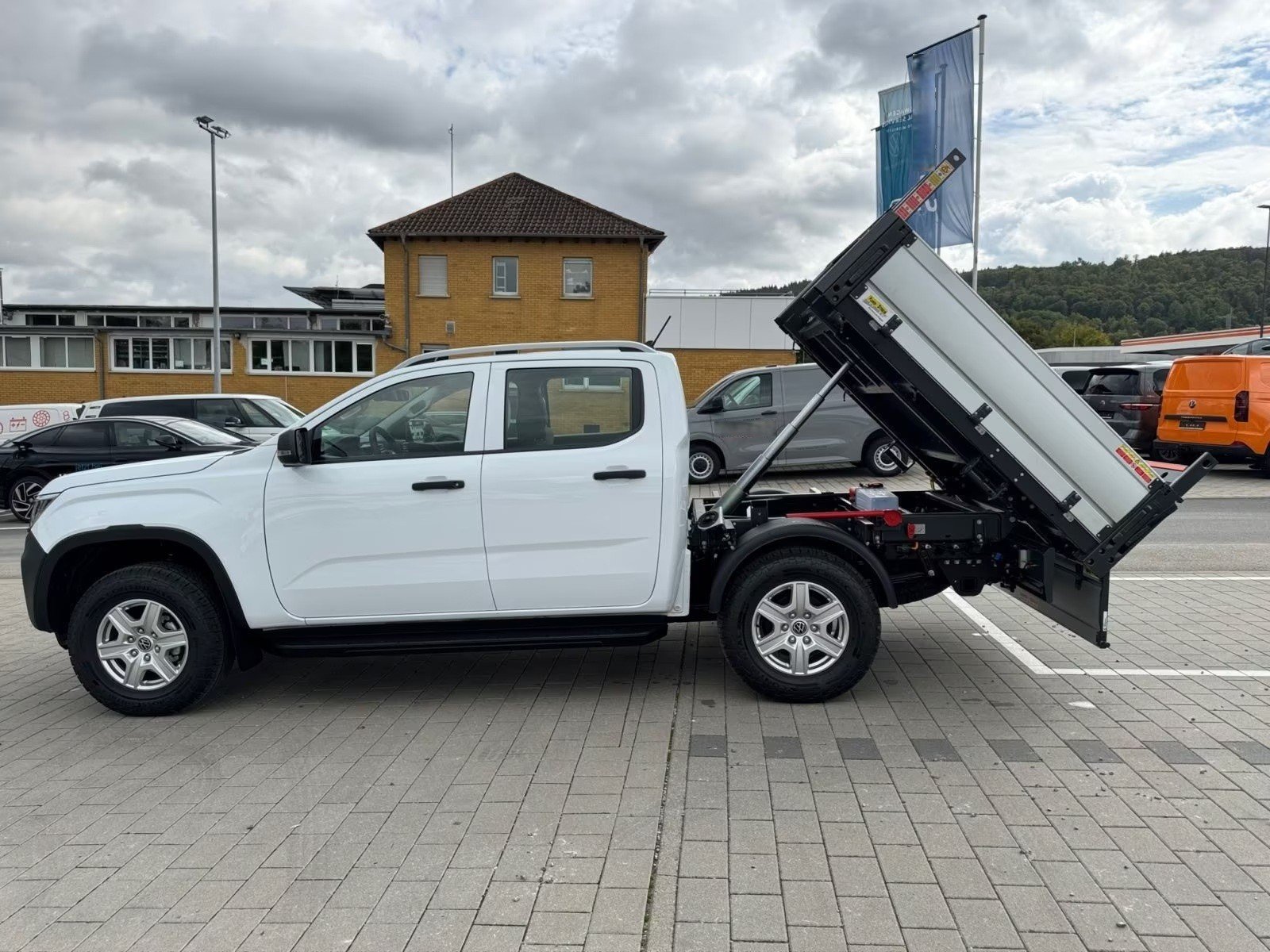 VW DoKa 2.0TDI 4Motion KIPPER AHK DIFF KAM, Diesel, Neuwagen, Handschaltung - 4