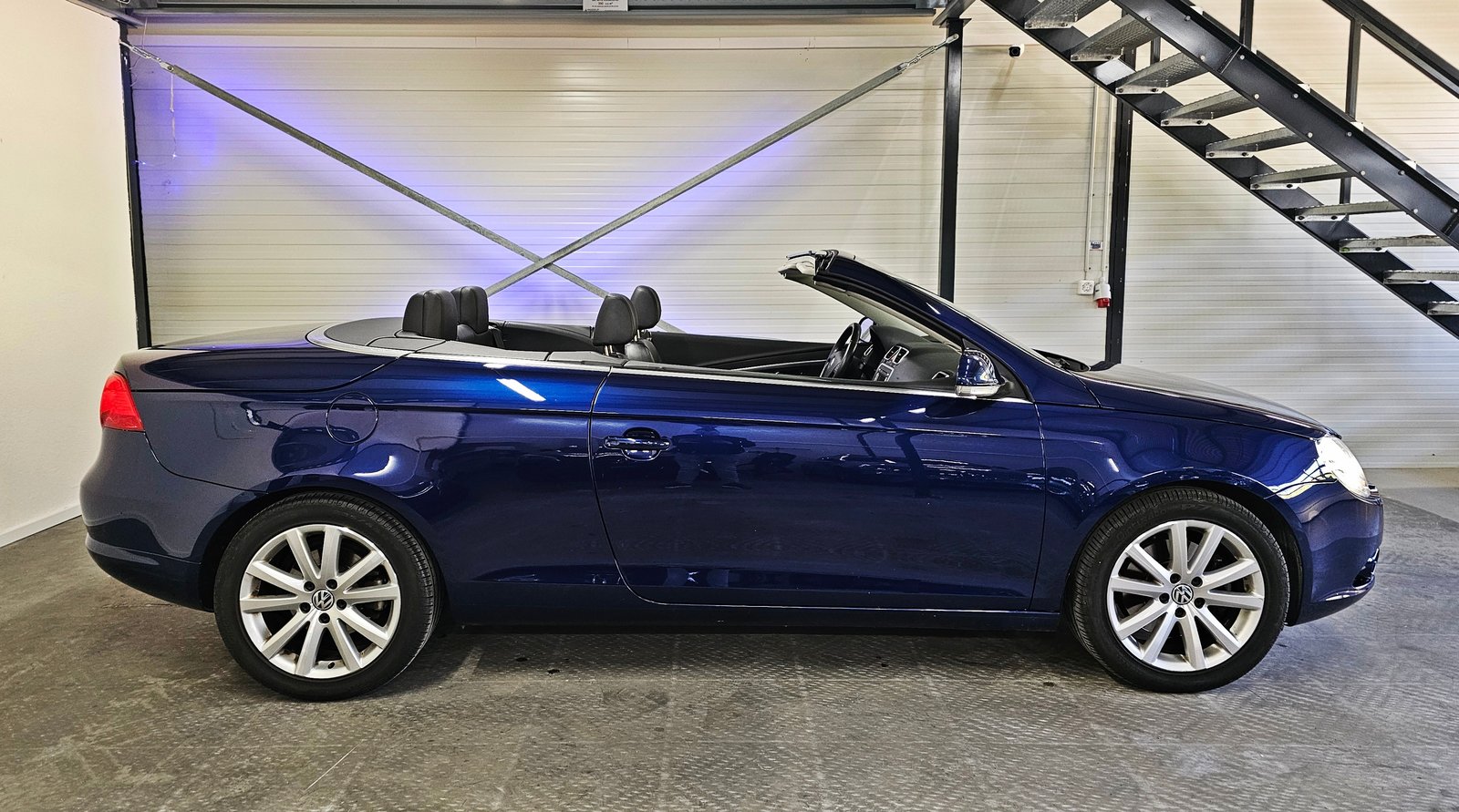 VW Eos 2.0 FSI Turbo, Petrol, Second hand / Used, Automatic - 3