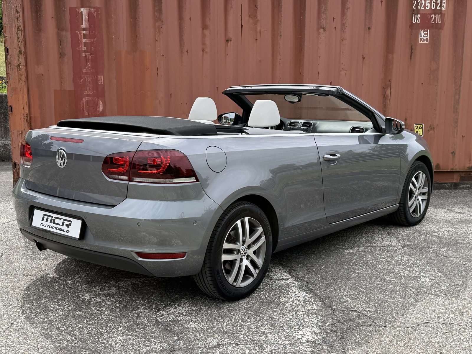 VW Golf VI Cabriolet 1.2 TSI BlueMT, Petrol, Second hand / Used, Manual - 2